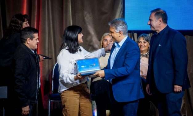 La Provincia ya entregó más de 48 mil netbooks a instituciones educativas