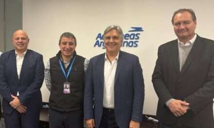 Llaryora se reunió con el presidente de Aerolíneas Argentinas