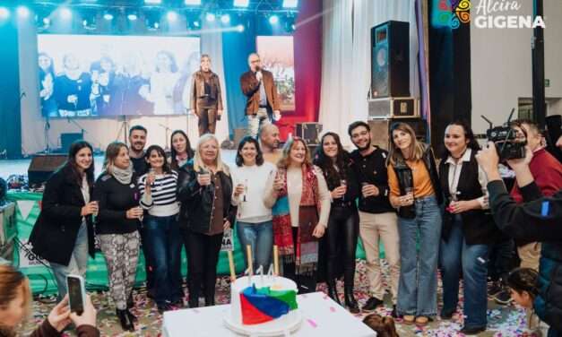 Alcira celebró con orgullo sus 114 años en una Gran Peña cargada de emociones, música y tradición