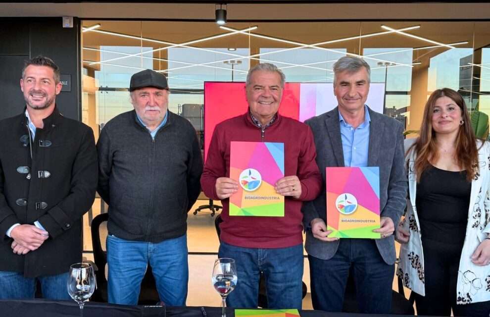 Lanzan la primera escuela de maquinaria agrícola y vial de Córdoba