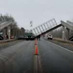Colapsó un puente peatonal sobre la Ruta 7