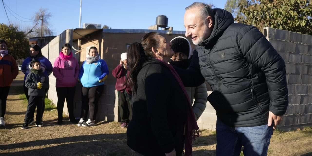 Villa María: Accastello supervisó la obra de mejoramiento de calles de tierra en barrio San Martín