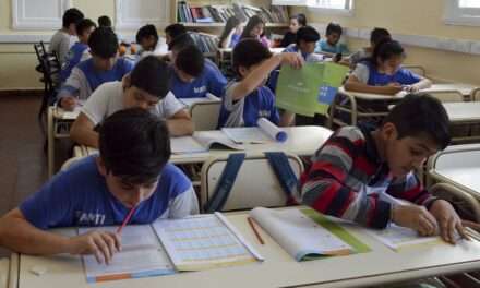 Milei impulsa una reforma en los contenidos escolares: incluye «educación financiera»