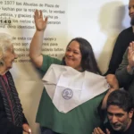 «La verdad vuelve a sobreponerse al olvido»: Abuelas restituyó al nieto 140, nacido en un centro clandestino de Bahía Blanca