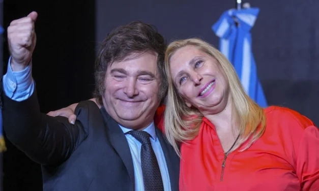 Los argumentos de Javier Milei para vetar el aumento a jubilados