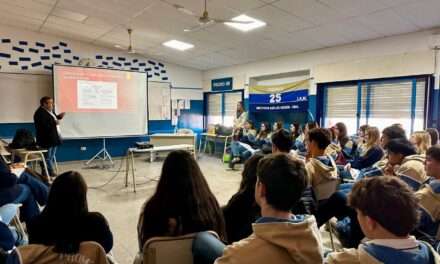 Charla sobre la química de la felicidad y las adicciones en Adelia María