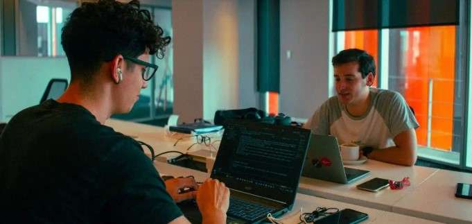 Un emprendedor argentino crea “empleados digitales” con inteligencia artificial