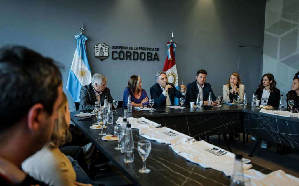 Junto a legisladores nacionales, Llaryora ratificó su rechazo al veto a la ley de Discapacidad