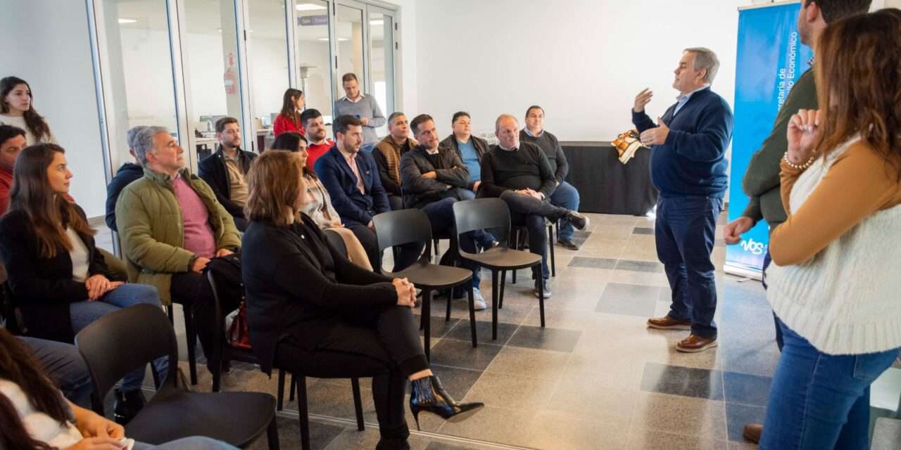 Avanza con éxito el programa de mentorías en Río Cuarto