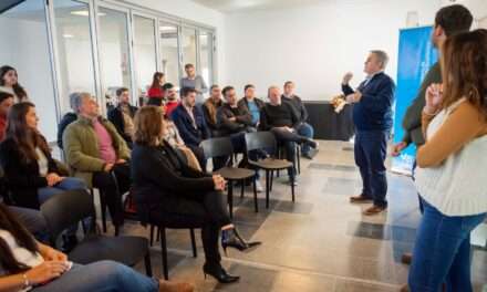 Avanza con éxito el programa de mentorías en Río Cuarto
