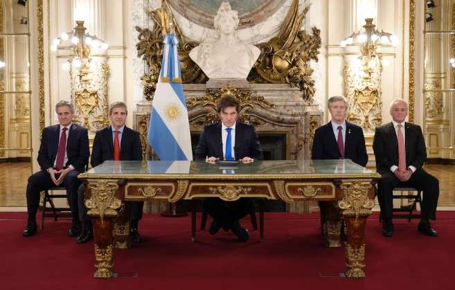 Javier Milei en campaña por cadena: «Las próximas elecciones de octubre van a dirimir esto”