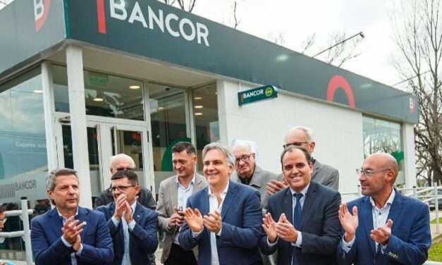 San Francisco: Llaryora anunció obras de infraestructura e inauguró una sucursal de Bancor en el parque industrial
