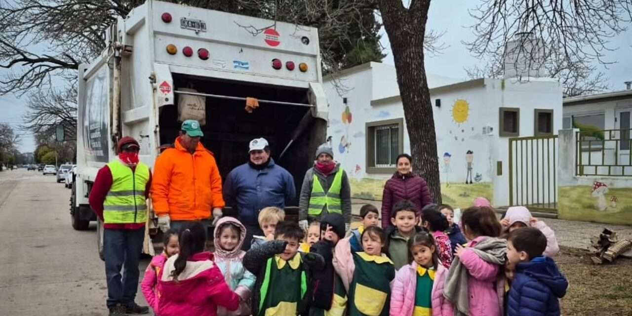 Alejandro Roca: visita educativa al Jardín de Infantes «El Gran Capitán»