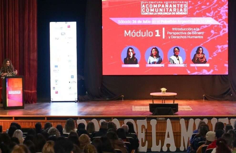 Acompañantes Comunitarios: Más de 22.000 personas se capacitan contra la violencia de género
