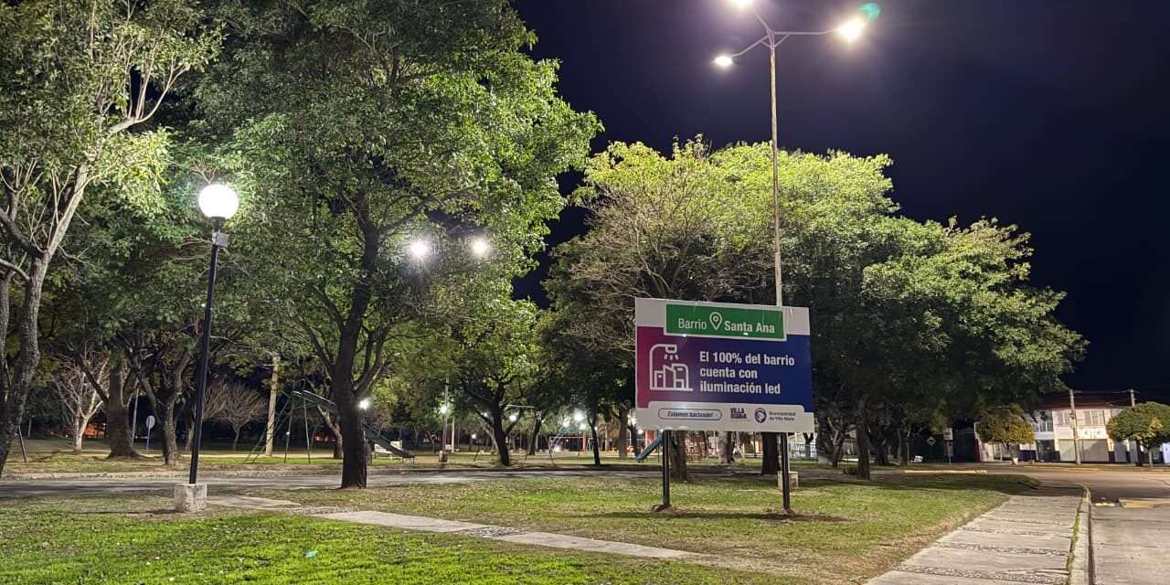 Villa María: avanza la colocación de luminarias en espacios públicos