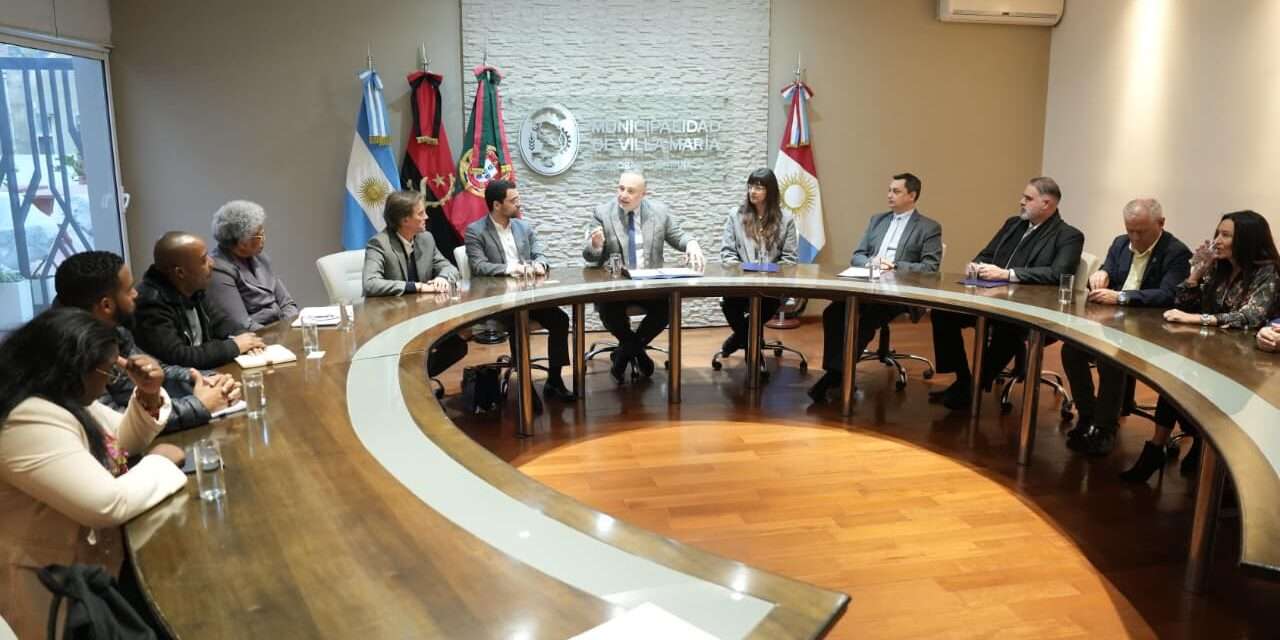Villa María: Accastello recibió a las Delegaciones Internacionales de Portugal y Angola