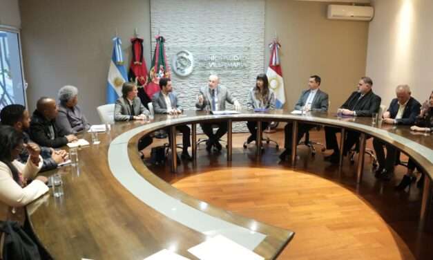 Villa María: Accastello recibió a las Delegaciones Internacionales de Portugal y Angola