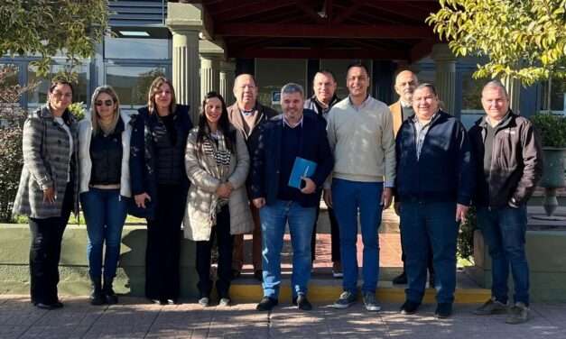 Convenio entre el Municipio de Santa Catalina y AGEC para facilitar el acceso a terrenos