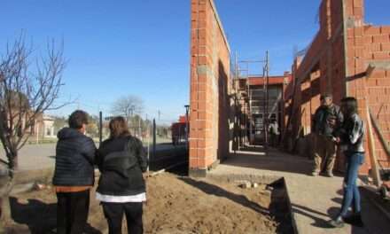 Avanza la construcción de dos nuevas aulas en el IPEM N° 421 de La Cautiva