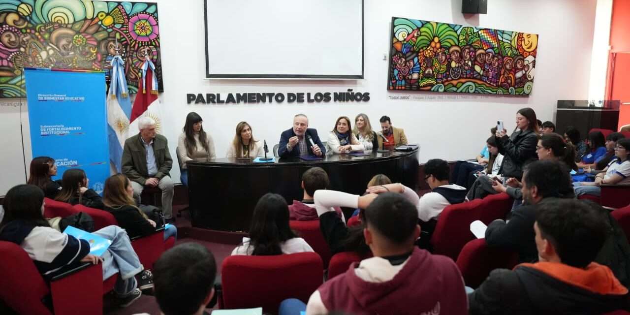 Villa María: Accastello y Prunotto encabezaron el encuentro de Estudiantes Legisladores