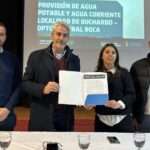 Apertura de sobres para la obra de red de agua potable en Buchardo