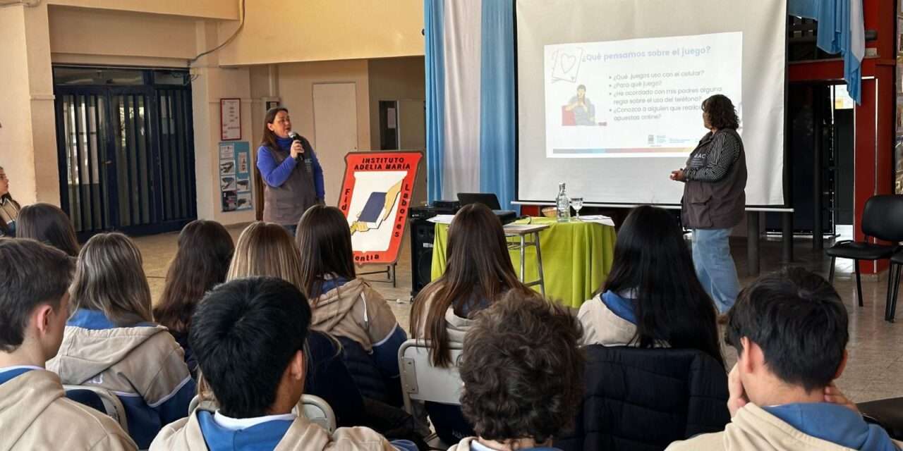 Adelia María: se realizó la charla – taller “Juego patológico en jóvenes”