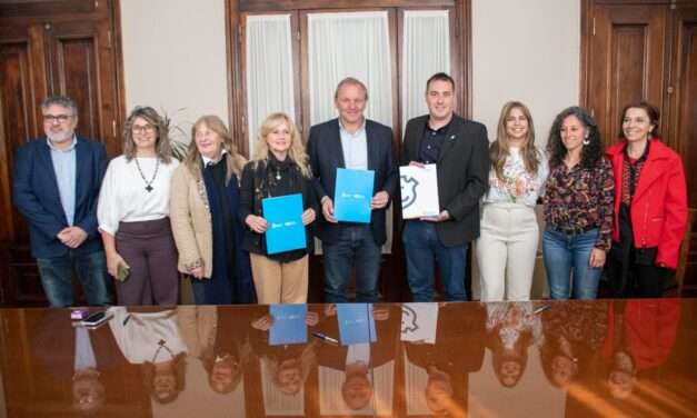 Se firmó un convenio para implementar en la UNRC la Diplomatura «Salud Mental y Consumos Problemáticos»