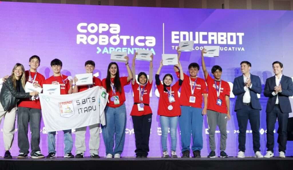 Estudiantes de General Deheza se consagraron campeones en la Copa Robótica Argentina