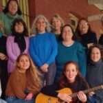 Elena impulsa espacios culturales con talleres de música y canto