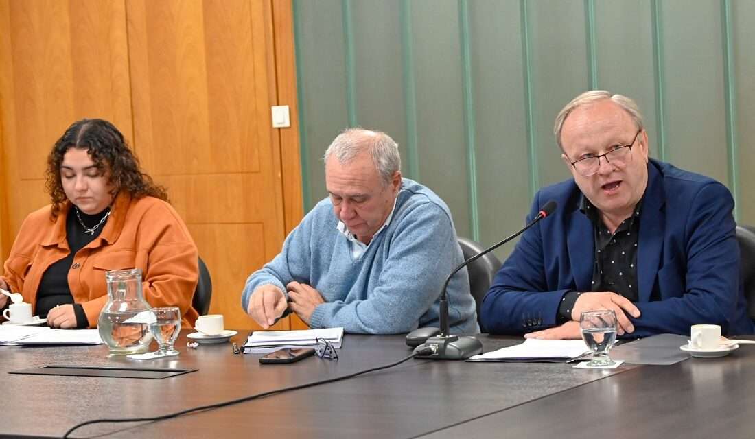 Legisladores analizan crear un programa sobre el uso de la IA en las escuelas