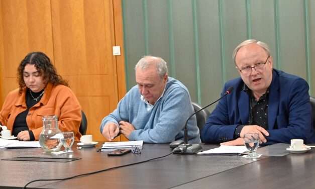 Legisladores analizan crear un programa sobre el uso de la IA en las escuelas
