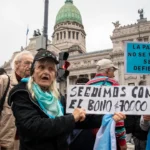83 diputados votaron en contra del aumento a los jubilados y blindaron el veto de Javier Milei