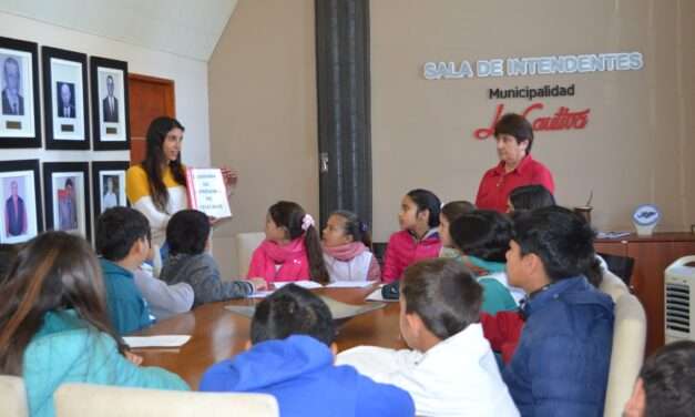 La Cautiva: Estudiantes presentaron un proyecto sobre cuidado animal