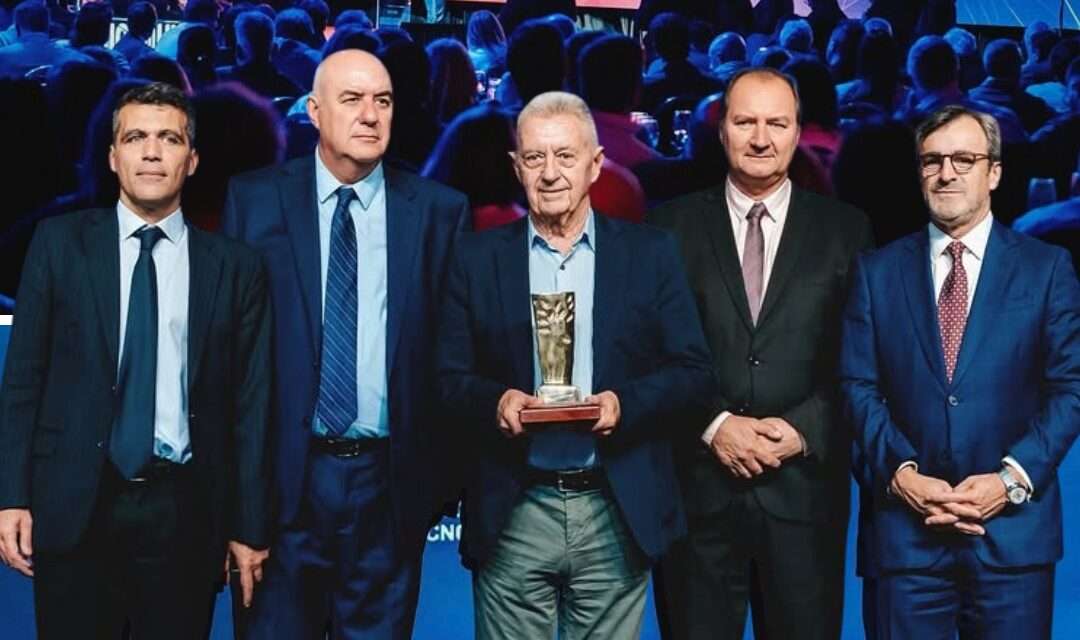 Hernando estuvo presente en el 17° Coloquio de la Unión Industrial de Córdoba