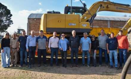 Del Campillo: autoridades provinciales y municipales visitaron el Consorcio Caminero N° 259