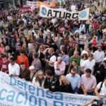 Río Cuarto: Multitudinaria marcha en defensa de la universidad pública