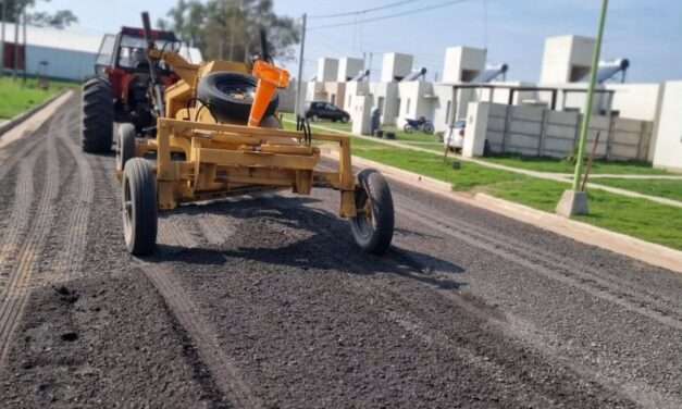 Avanzan las tareas de mejoramiento de calles en Chazón