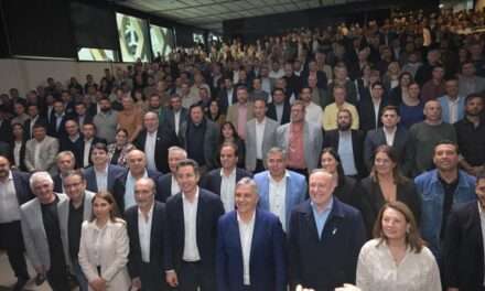 Llaryora: El modelo de Córdoba es con superávit y la gente adentro