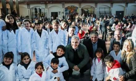 Llaryora anunció obras y aportes para la comunidad de Cosquín