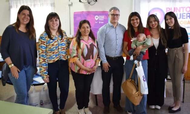 Charla sobre psicología perinatal y programa de protección en Vicuña Mackenna