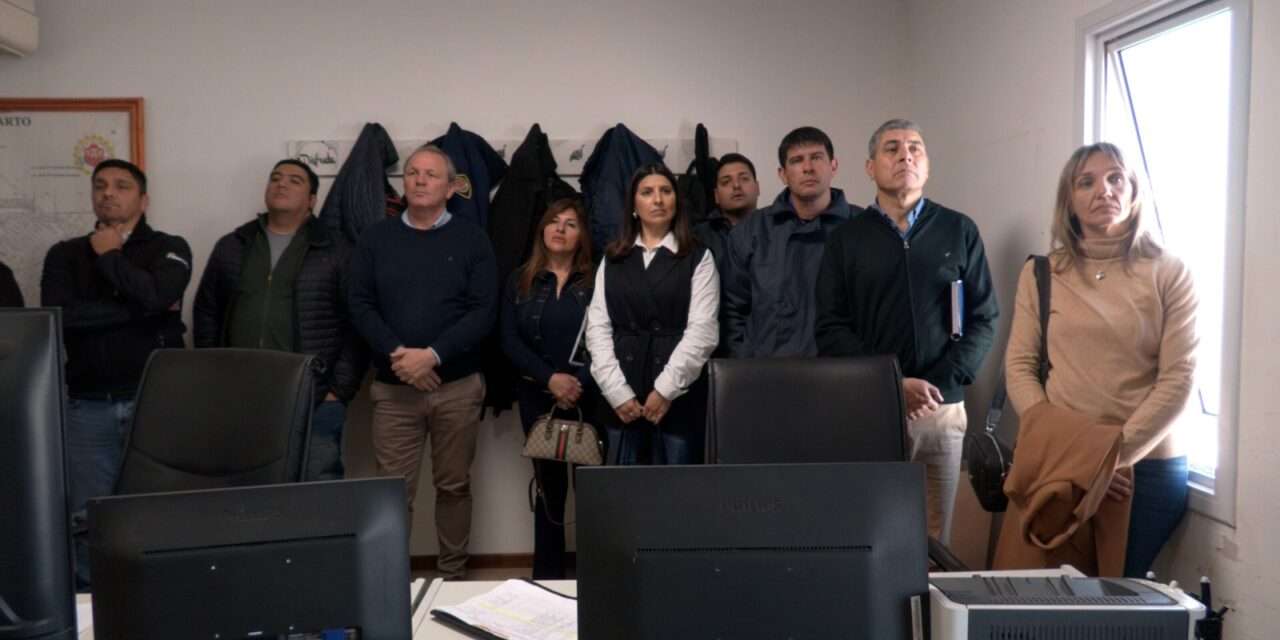 Autoridades de Jesús María y General Cabrera conocieron el trabajo de la Central de Monitoreo de Río Cuarto