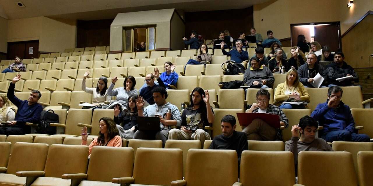 UNRC: El Consejo Superior adhirió al documento del CIN en defensa de la Ley de Financiamiento Universitario
