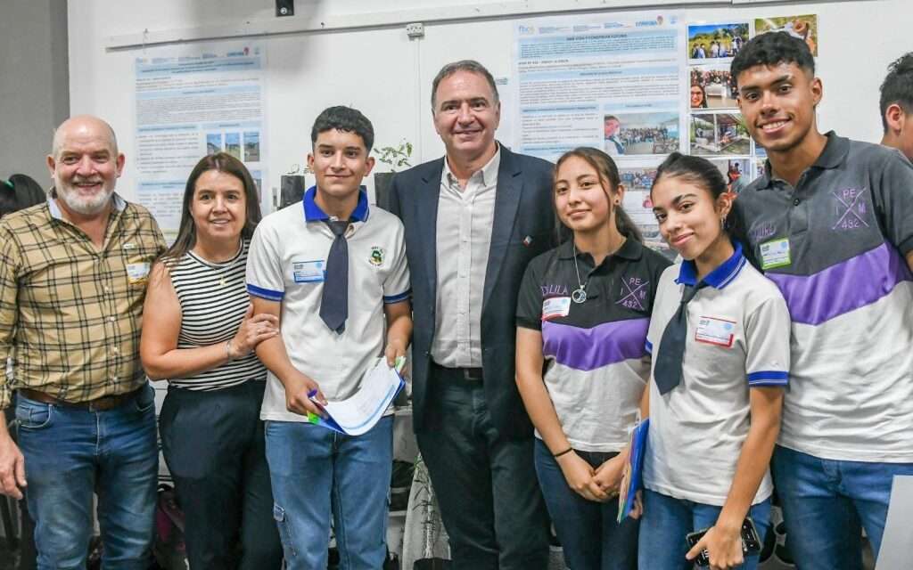 Más de 55 escuelas rurales impulsan proyectos educativos y productivos