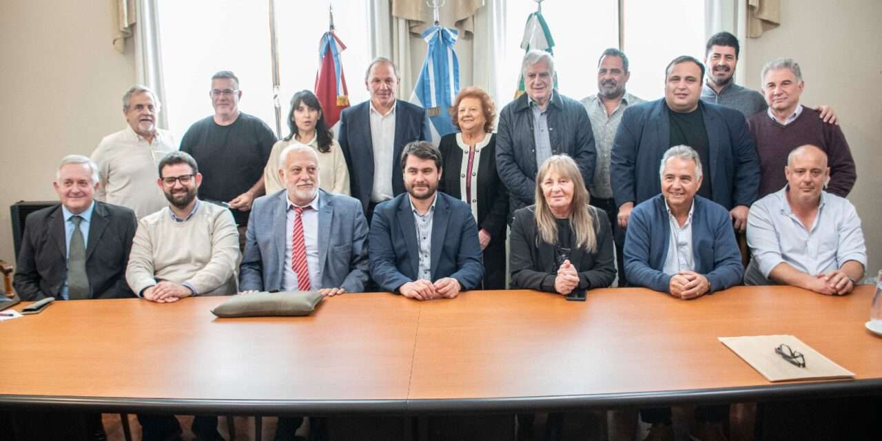 De Rivas firmó el convenio con Aerolíneas Argentinas y regresan los vuelos a la ciudad
