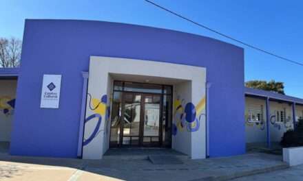 Melo renovó la fachada del Centro Cultural Intendente Abod
