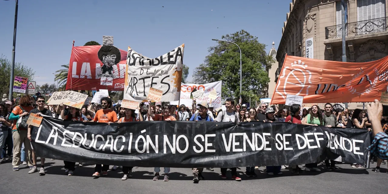 Marcha Federal: a lo largo y a lo ancho del país, este miércoles sale a la calle el rechazo a los vetos de Milei