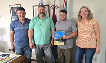 Ucacha: entregaron un subsidio provincial de $5 millones al Aero Club local