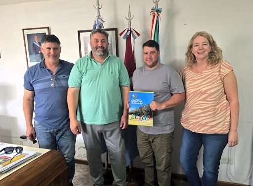 Ucacha: entregaron un subsidio provincial de $5 millones al Aero Club local