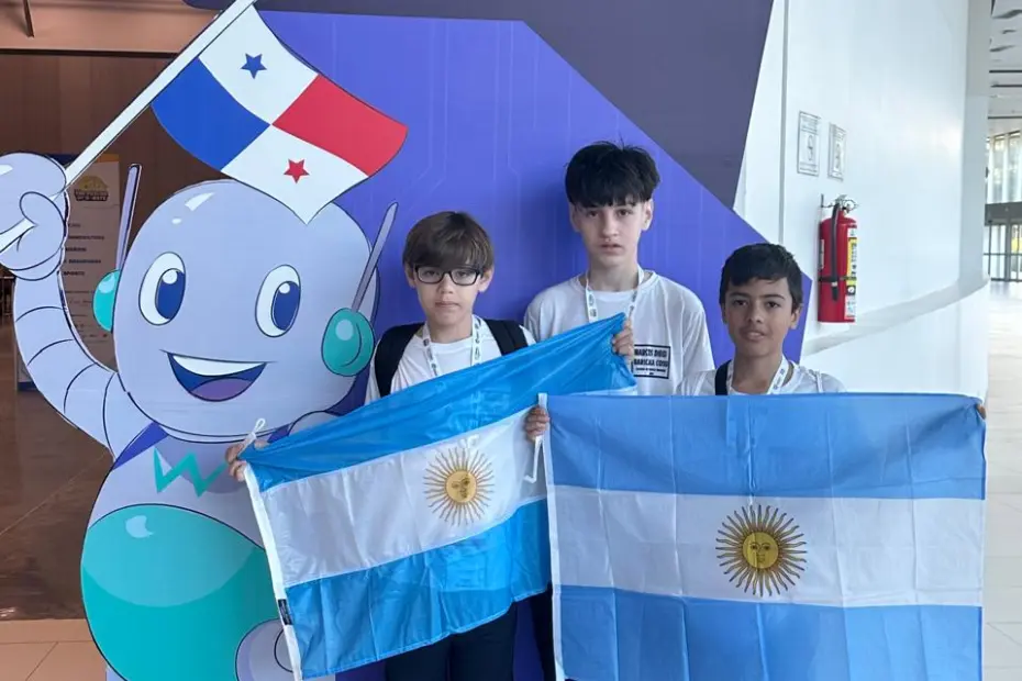 La Escuela de Robótica C1TY-Z de Jovita se Consagra Quinta en un Torneo Mundial en Panamá