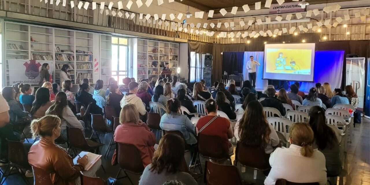 Alejandro Roca realizó una jornada de capacitación para emprendedores